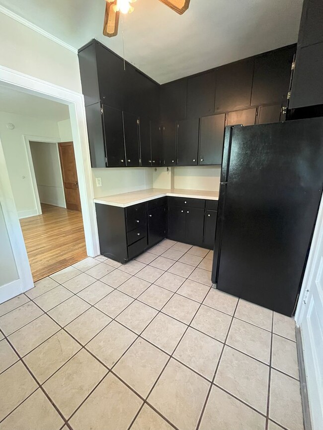 Photo - 2523 N Brady St Unit 4