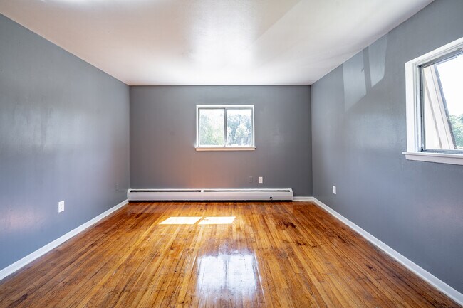 Photo - Villagewood Apartments