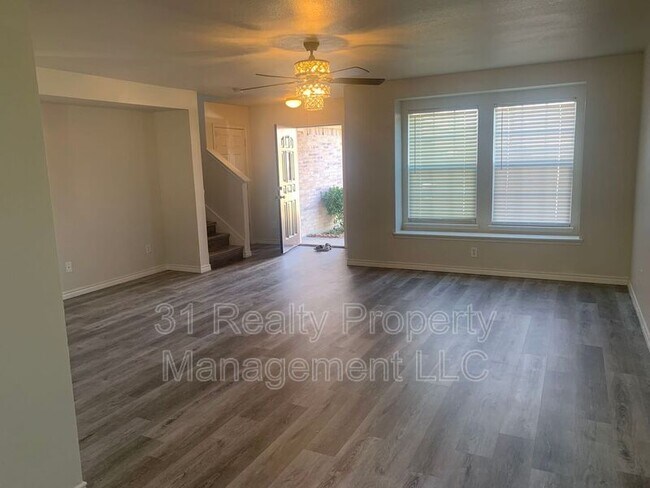 Photo - 2011 Limestone Dr