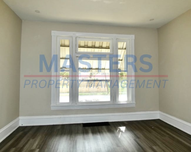 Photo - 834 Prouty Ave