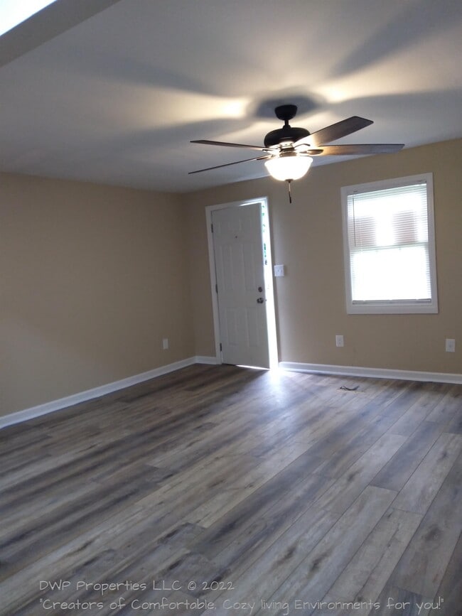 Photo - 1804 Larkin St