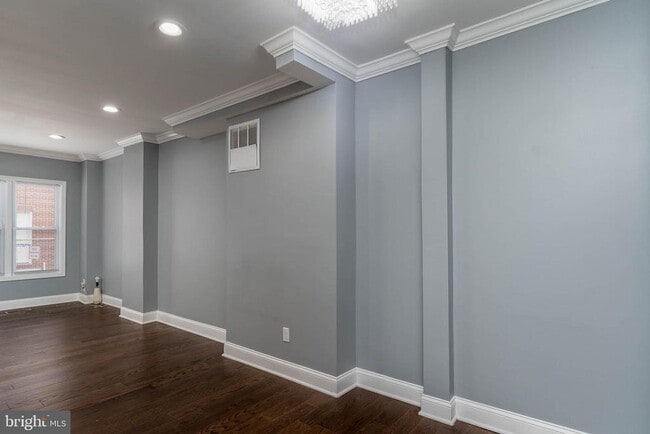 Photo - 1155 Ward St