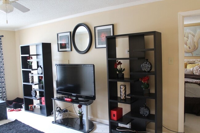 Photo - 2BD/ 2BA Condo with New Carpet & Community Pool!