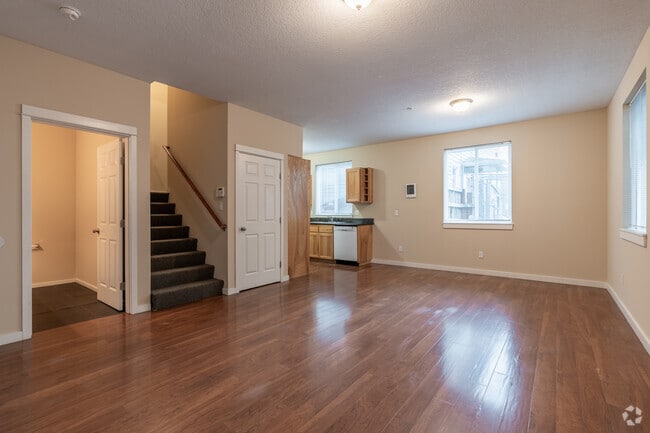 4BR, 2.5BA - 1,702SF - Living Room