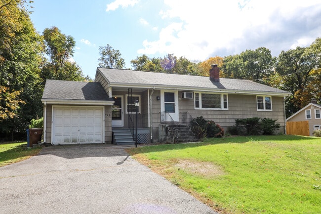 Building Photo - 408 Shelton Ave
