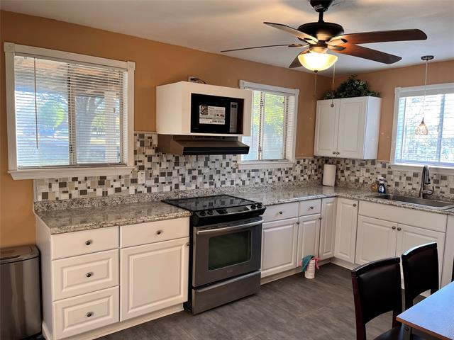 Photo - 10480 Parkview Cir