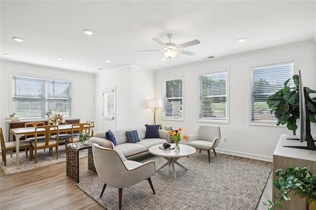 Photo - 4035 Hillmont Ln