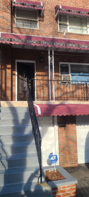 Photo - 1015 E 223rd St Unit Apt 1