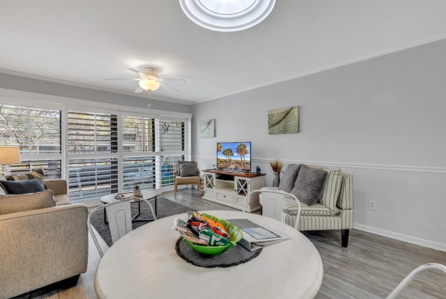 Photo - 10600 N Kings Hwy Unidad 2169