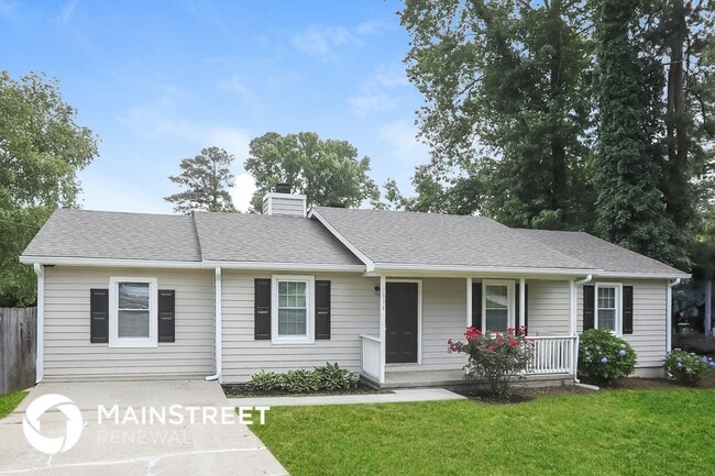 Photo - 2974 Landmark Dr SE