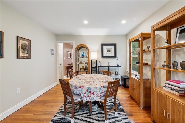 Photo - 3003 Blueford Rd