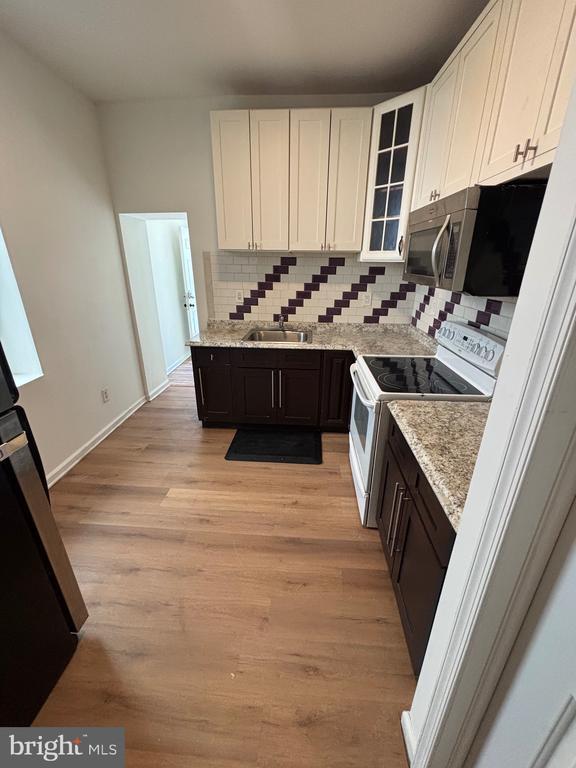 Photo - 867 N 50th St