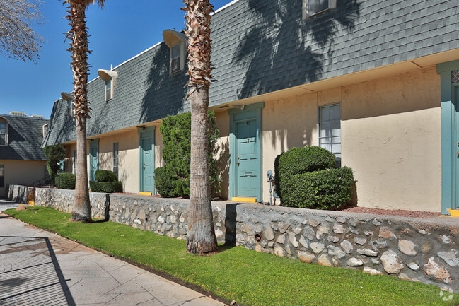 Photo - Monterrey Gardens