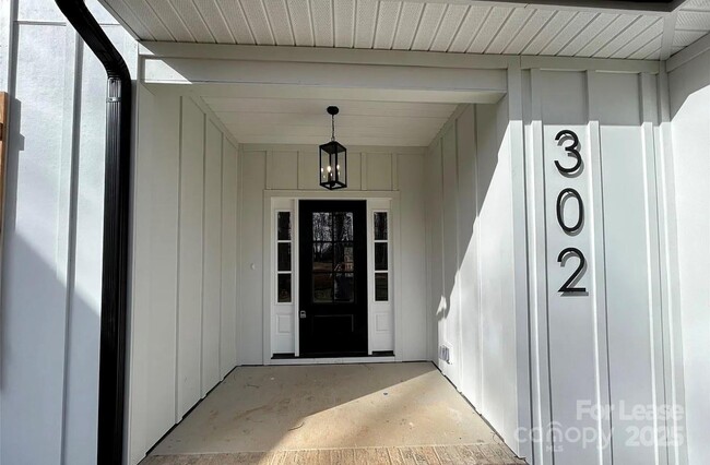 Photo - 302 Lester Davis Rd