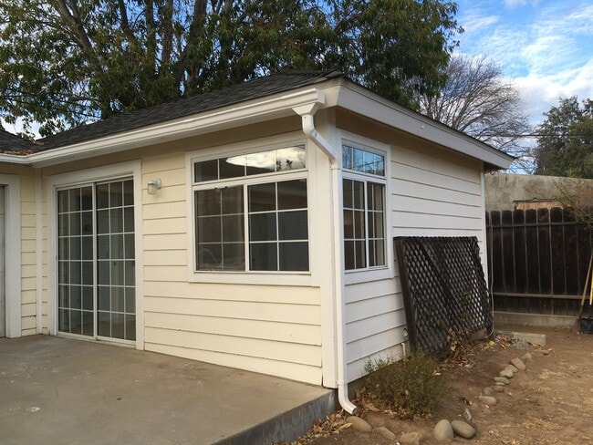 Exterior - 67 calle cinco de mayo Unit B