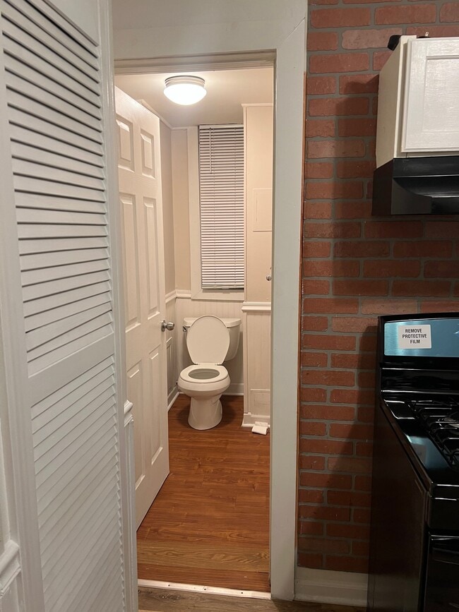 Photo - 1512 N Greenview Ave Unit Garden apt 1 Rear