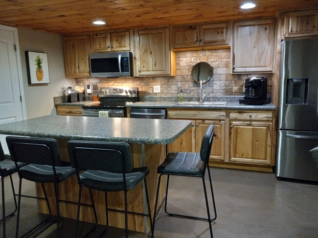 Photo - 487 Kentucky Ave