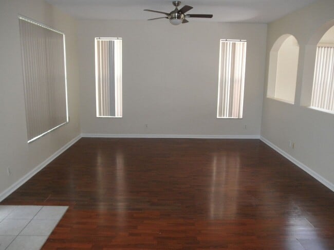 Photo - Thousand Oaks