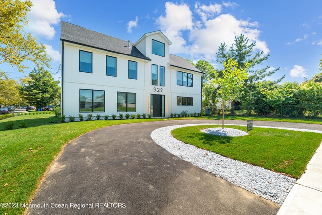 Photo - 929 Van Ct Ave