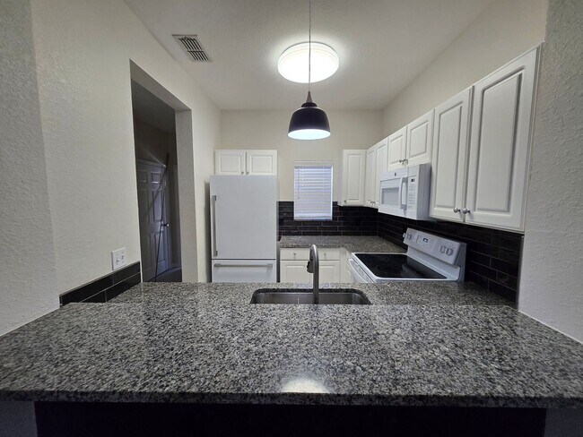 Photo - 1 Bed / 1.5 Bath – Magnolia Place | 2-Story Unit in GREAT LOCATION!