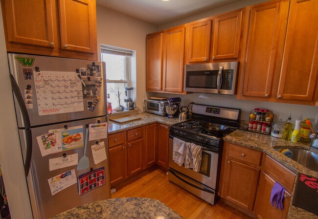 Photo - 2748 N Kostner Ave Unit 3