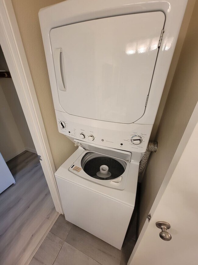 Photo - Available Now – Clean & Comfortable 2-Bedroom at Kihei Villages Unidad 39-202