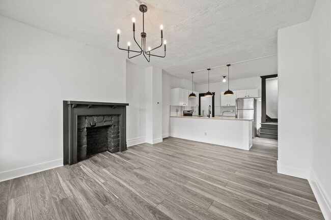 Photo - 941 E Whittier St
