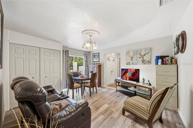 Photo - 2507 Bluegrass St