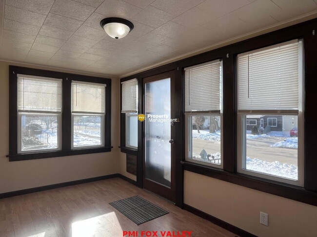 Photo - NICE house with wood floors