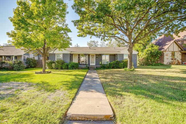 One Side of Great Duplex Near TCU- 2 Bed, ... - One Side of Great Duplex Near TCU- 2 Bed, ... Casa