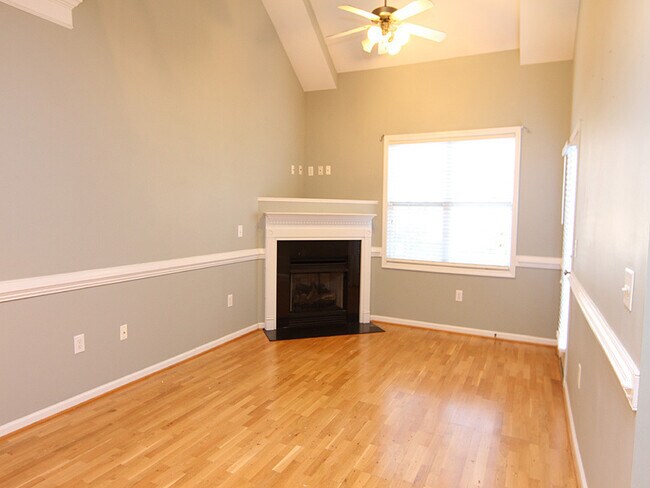 Photo - 2 Bedroom Townhome with Loft & One Car Garage