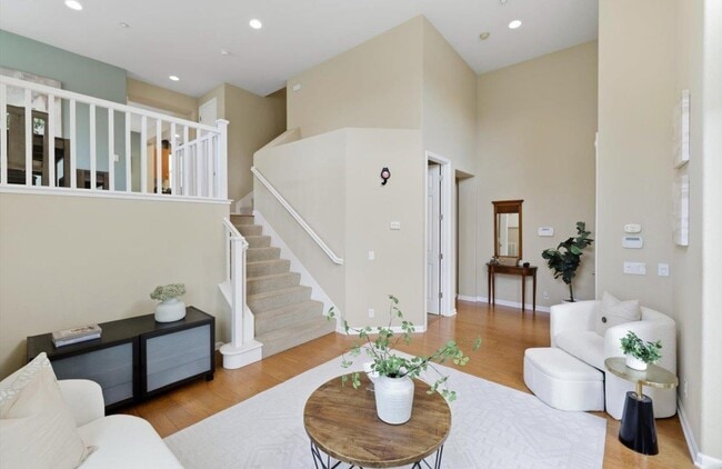 Photo - 6586 Sierra Ln
