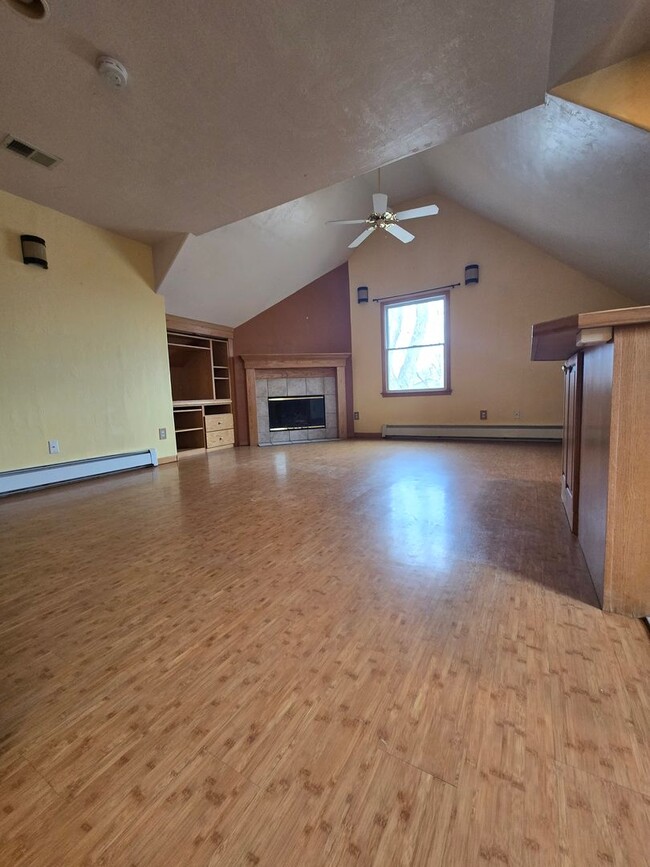 Photo - 1201 16th Ave Apartment Unit B [1201 16th]