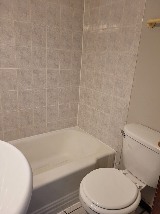 Photo - 1552 Edmund Ave