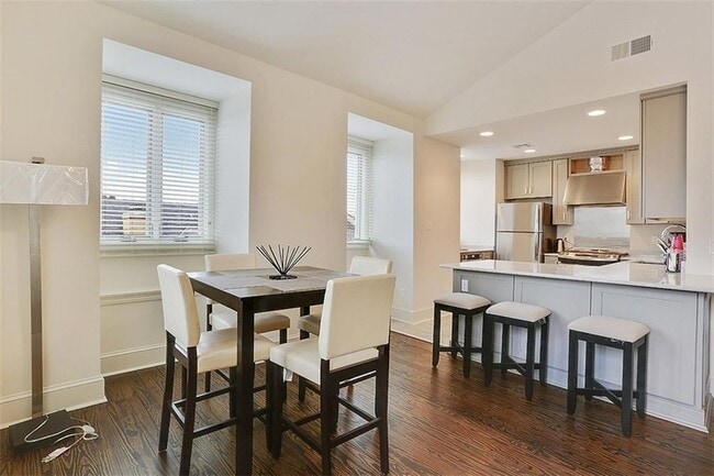 Photo - 937 St. Louis