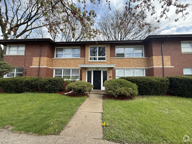 Building Photo - 1525 S Mannheim Rd Rental