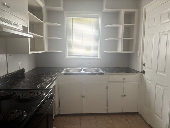 Photo - 235 Broadmoor Dr