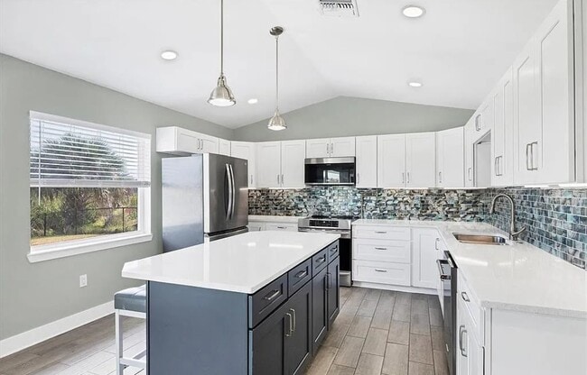 Photo - 9492 Galaxie Cir