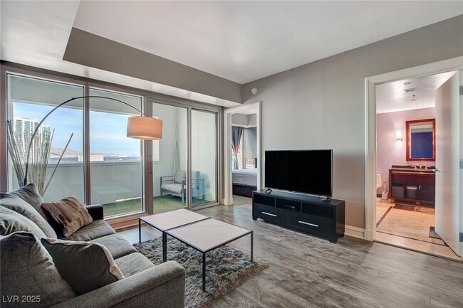 Building Photo - 2700 S Las Vegas Blvd Unit 1205