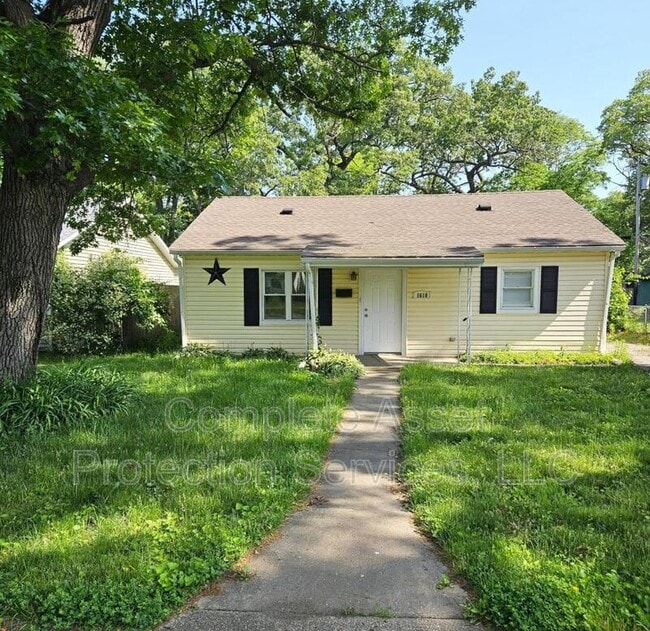 Photo - 1610 E 28th Ave House