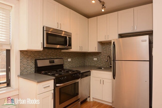 Photo - 2427 N Kedzie Blvd Unidad M00B