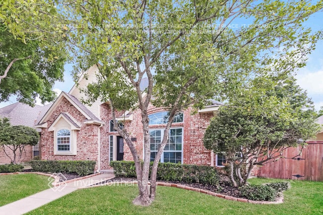 Photo - 2710 Honeysuckle Dr