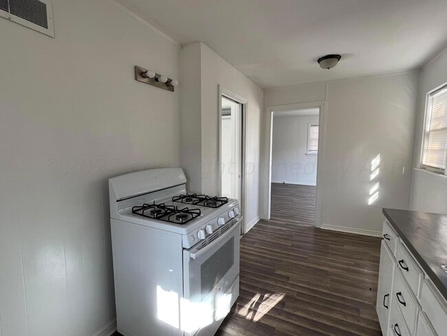 Photo - 2211 S Polk St