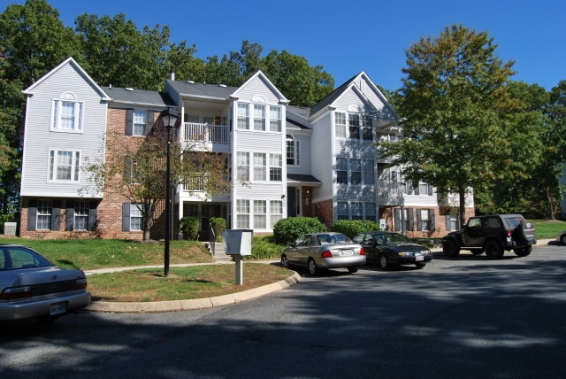 EDGEWOOD - WOODBRIDGE CENTER CONDO - EDGEWOOD - WOODBRIDGE CENTER CONDO Unit E