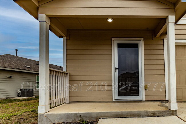 6411 Bernardo Wy