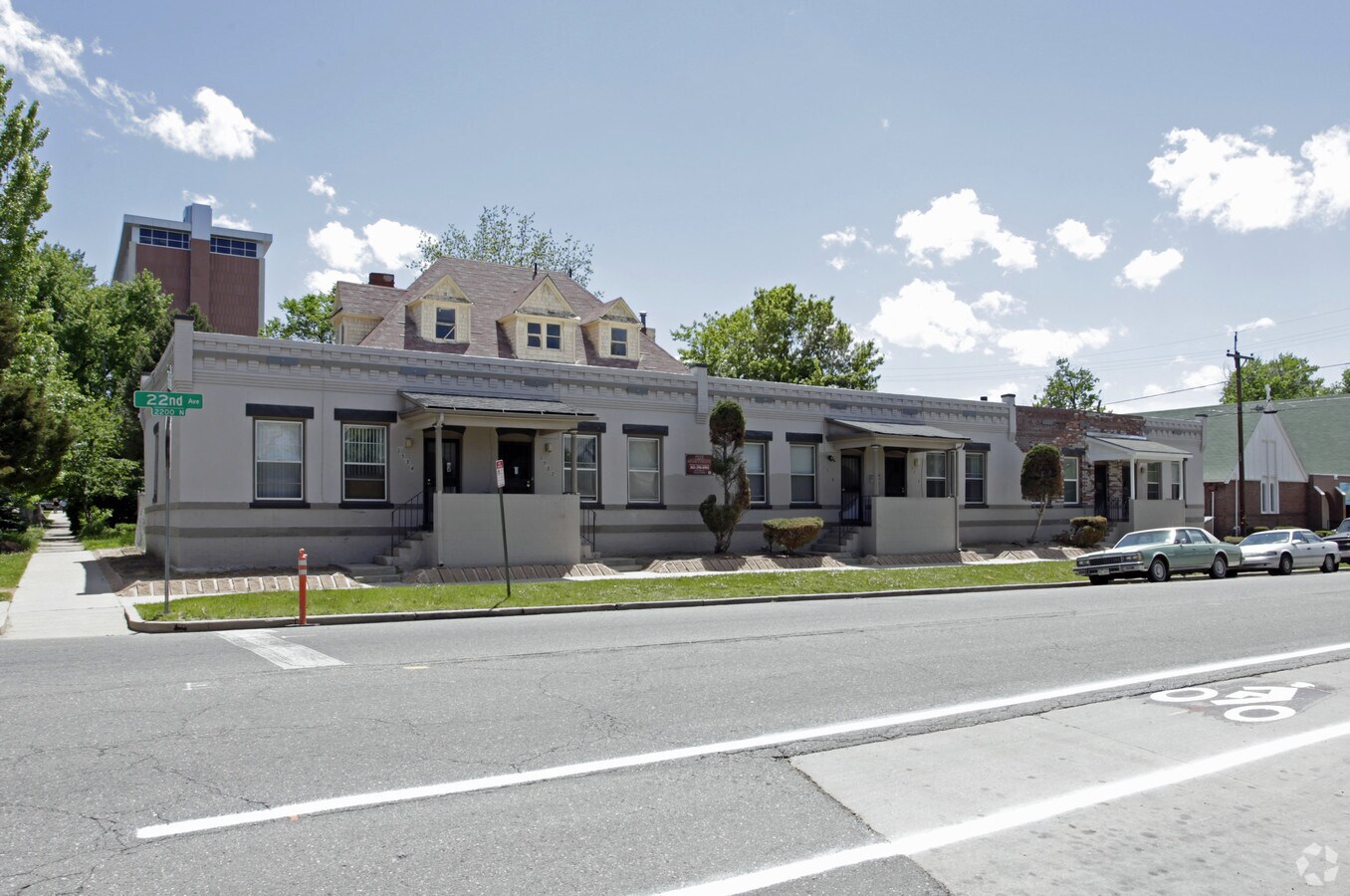Photo - Pine Apartments