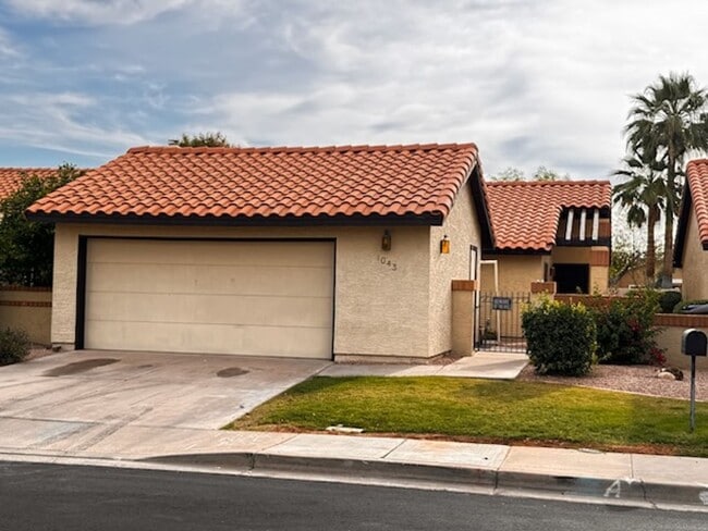 Building Photo - 2+ Mesa Rental