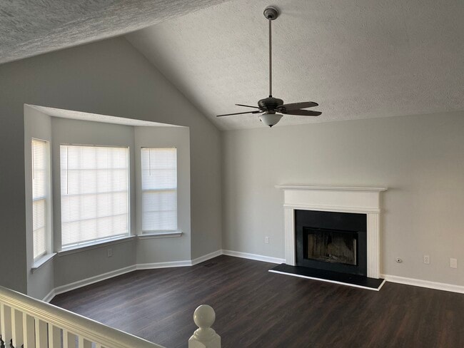 Photo - 132 Mayfield Ct