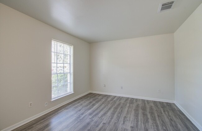 Photo - 15611 La Casa Ln