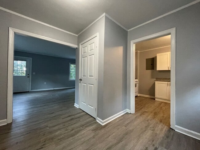 Photo - Dolphin Apartments